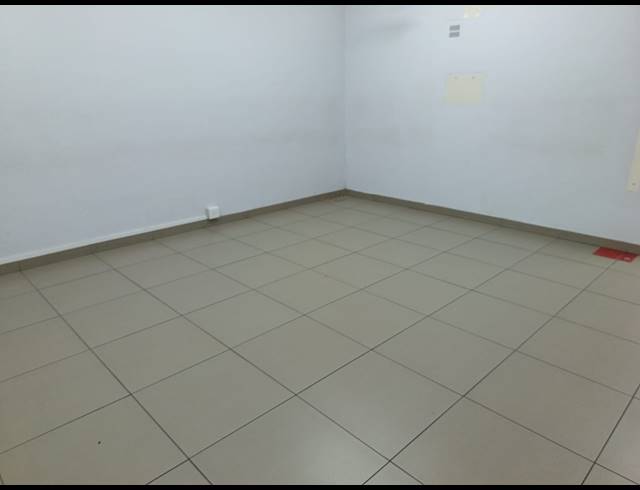 160M² WORKSHOP TO LET IN FLORIDA
